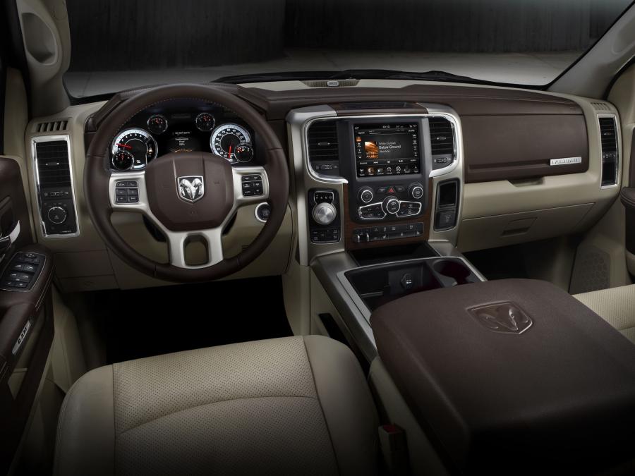  Dodge Ram 1500 Laramie Crew Cab 2012 года  (фото 28 из 30)